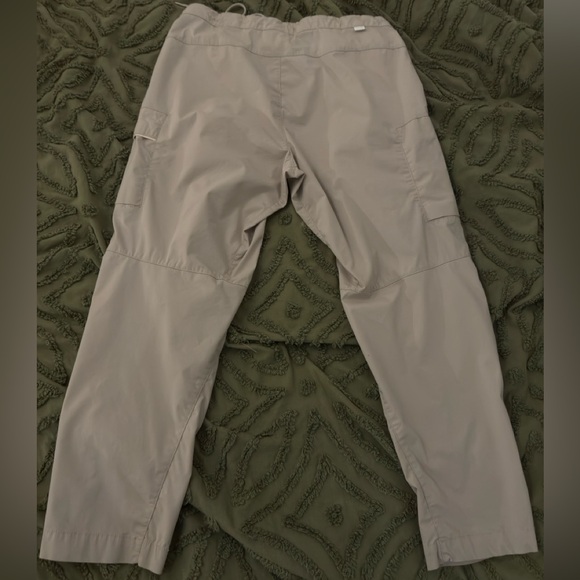 Nike Sportswear Woven Unlined Utility Pants Men Size 34 Limestone DD7034-236 - Picture 2 of 5
